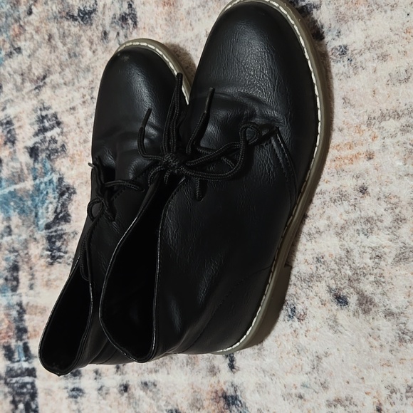 Dress Shoes - 3 - Picture 1 of 4